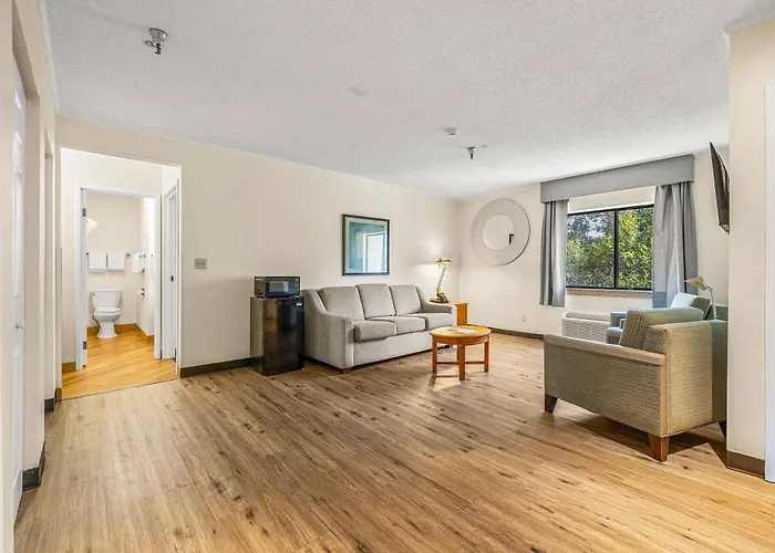La Quinta By Wyndham Tampa Brandon West