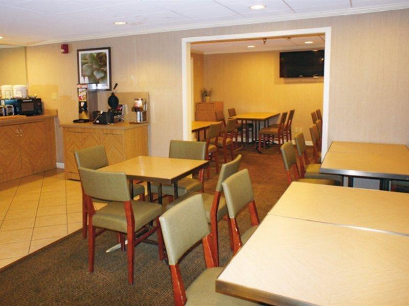 Hotel La Quinta By Wyndham Tampa Brandon West 3*